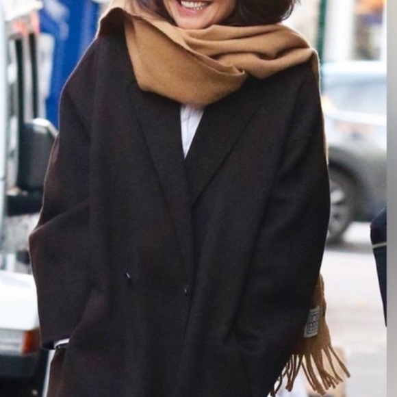 NWT TOTEME Classic wool scarf in camel| Gift| Layering | Thanksgiving - Picture 2 of 6